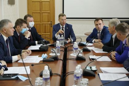 Комитет по госстроительству одобрил проект постановления о назначении досрочных выборы губернатора Приангарья